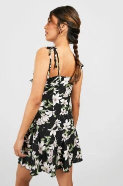 Vestito Scampanato A Fiori Con Arricciature, Balze E Laccetti -Negozio al dettaglio Vestiti fzz09411 black xl 1