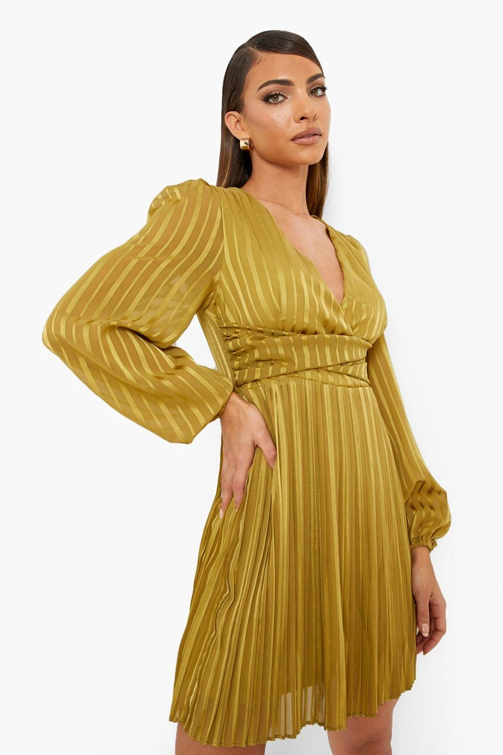 Vestito Skater A Incrocio In Vita Con Pieghe 1 Vestito Skater A Incrocio In Vita Con Pieghe