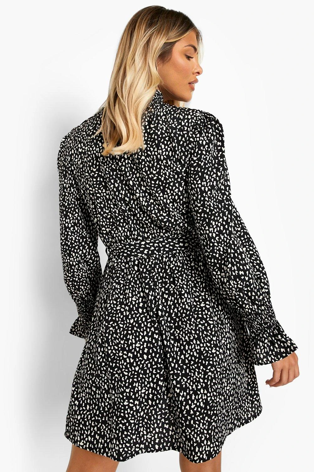 Vestito Skater A Pois Irregolari Con Collo Increspato E Cintura 2 Vestito Skater A Pois Irregolari Con Collo Increspato E Cintura - immagine 2