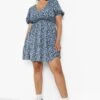 Vestito Skater Plus Size A Fiori Increspato In Vita Con Maniche A Sbuffo