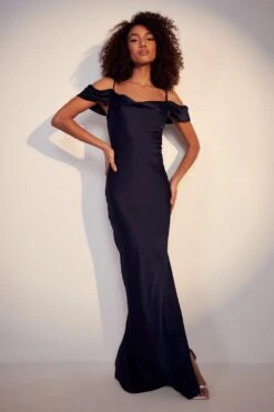 Vestito Maxi Tall In Raso Con Spalle Scoperte