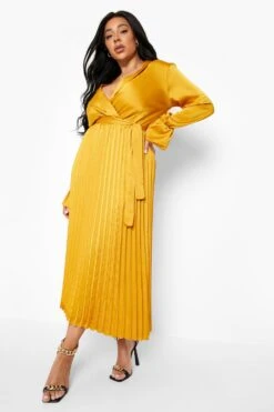 Vestito A Incrocio Plus Size In Raso Con Pieghe E Maniche Svasate