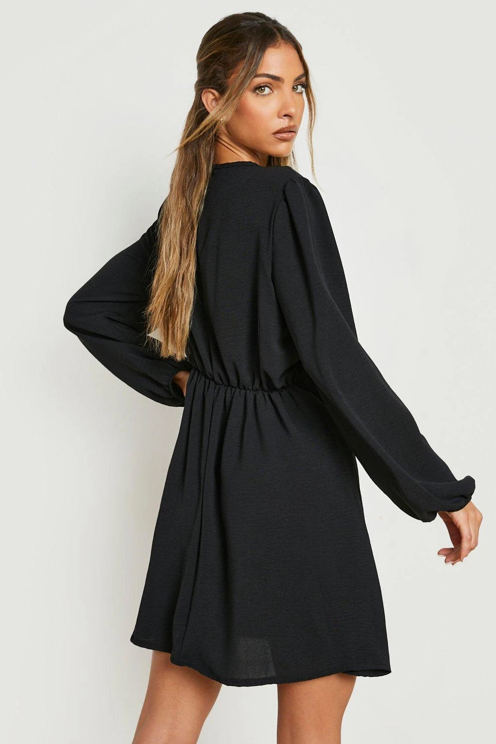 Vestito Skater A Maniche Lunghe Con Dettagli Attorcigliati 2 Vestito Skater A Maniche Lunghe Con Dettagli Attorcigliati - immagine 2