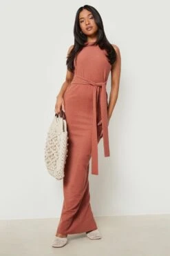 Vestito Maxi Petite A Coste Ondulate Con Scollo A Vogatore E Laccetti Frontali