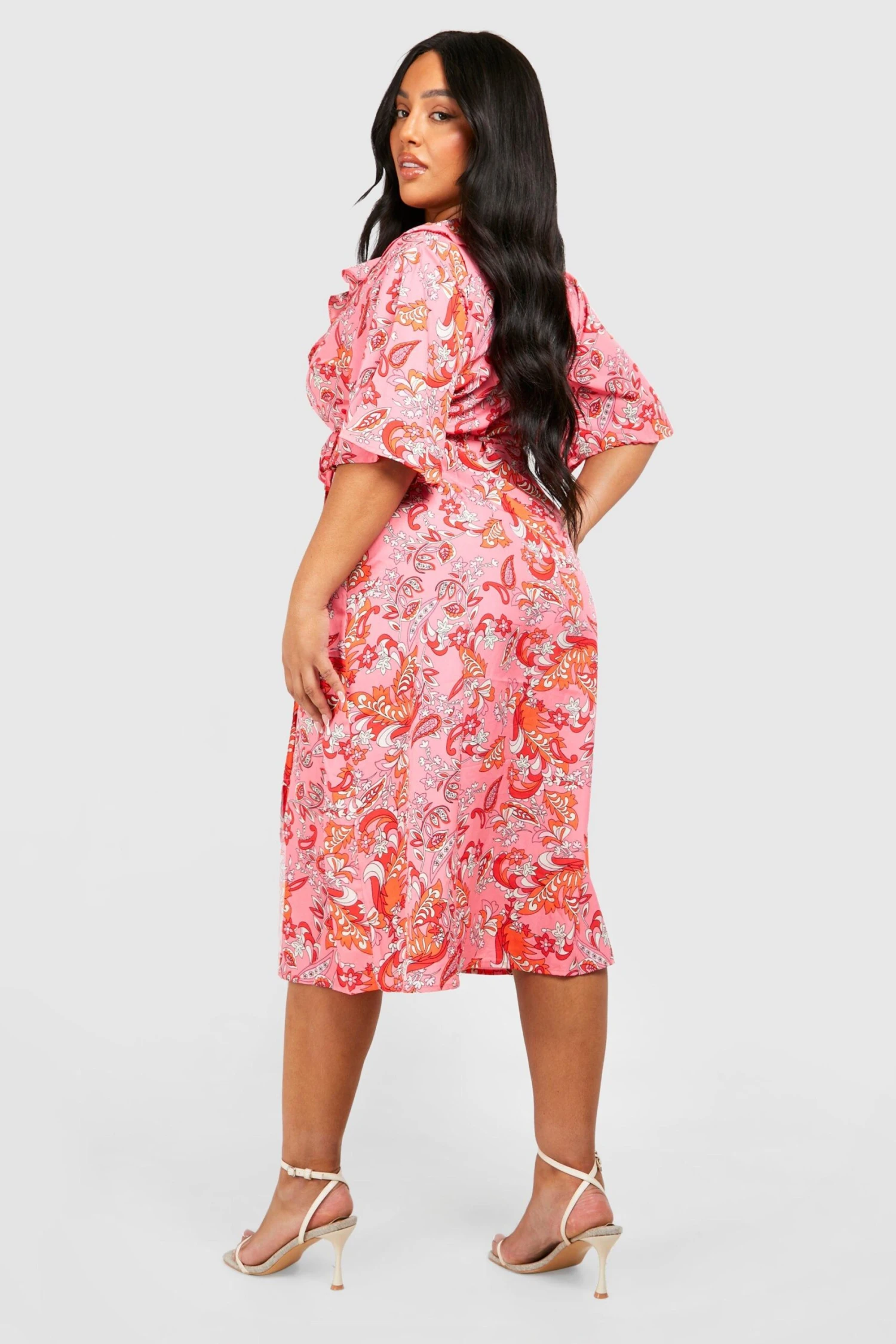 Vestito Scaldacuore Midi Plus Size A Fiori Con Arricciature 2 Vestito Scaldacuore Midi Plus Size A Fiori Con Arricciature - immagine 2