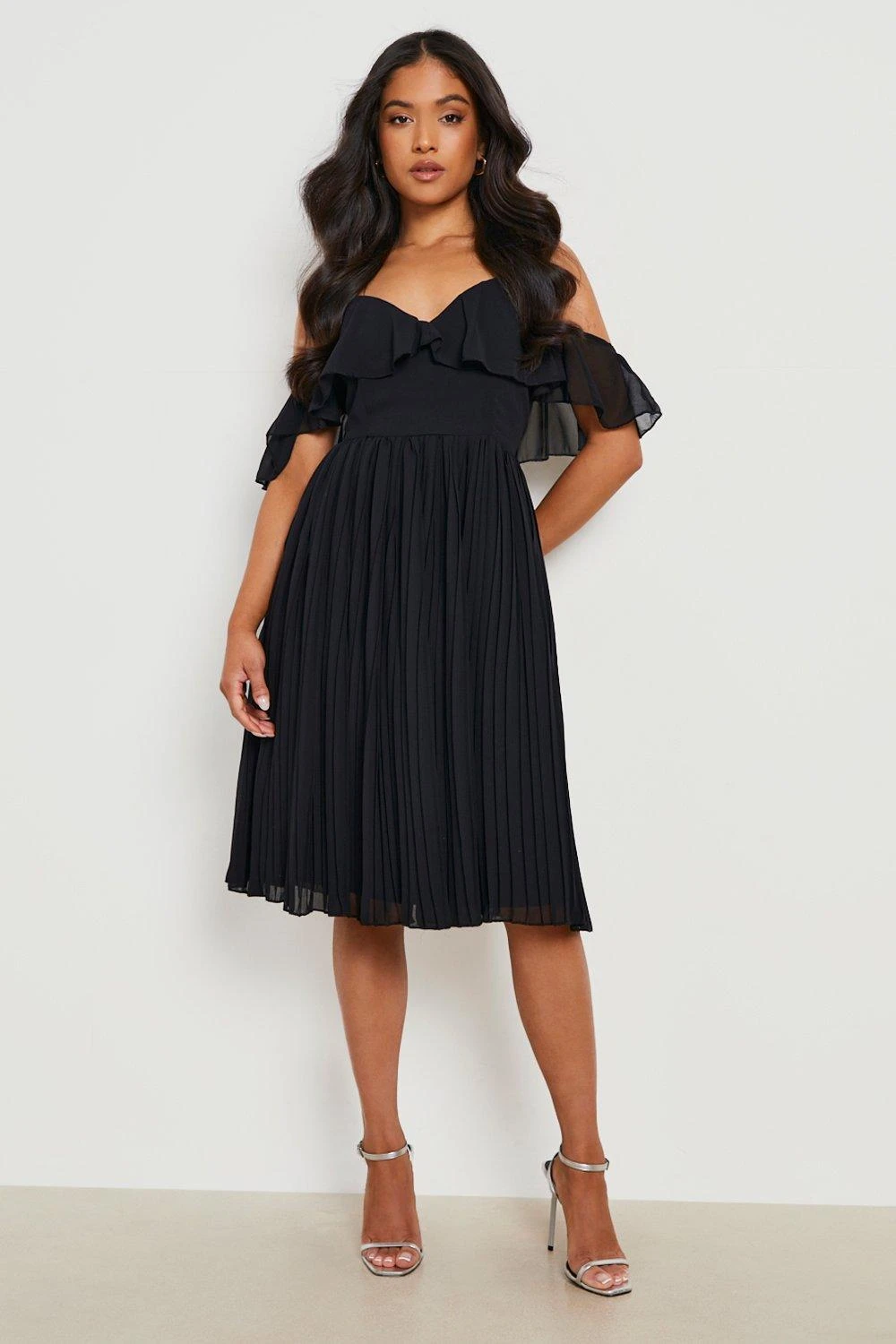 Vestito Da Cerimonia Petite Con Spalle Scoperte 4 Vestito Da Cerimonia Petite Con Spalle Scoperte - immagine 4