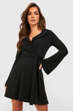 Vestito Blazer Skater Con Maniche Svasate