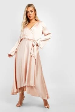 Vestito Skater Plus Size In Raso Con Cintura E Fondo Asimmetrico