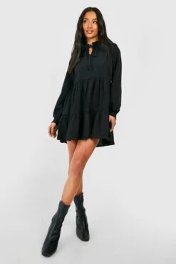 Vestito Grembiule Petite Con Maniche Ampie E Balze