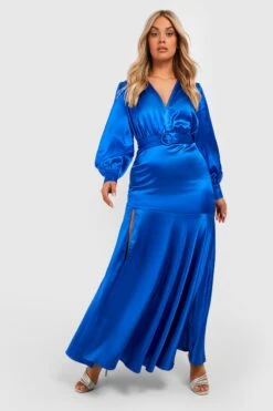 Vestito Maxi Plus Size In Raso Con Scollo Profondo E Cintura