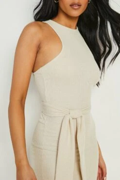 Vestito Midi Tall A Coste Ondulate Con Scollo A Vogatore E Laccetti Frontali 7 Vestito Midi Tall A Coste Ondulate Con Scollo A Vogatore E Laccetti Frontali -Negozio al dettaglio Vestiti gzz20349 stone xl 3