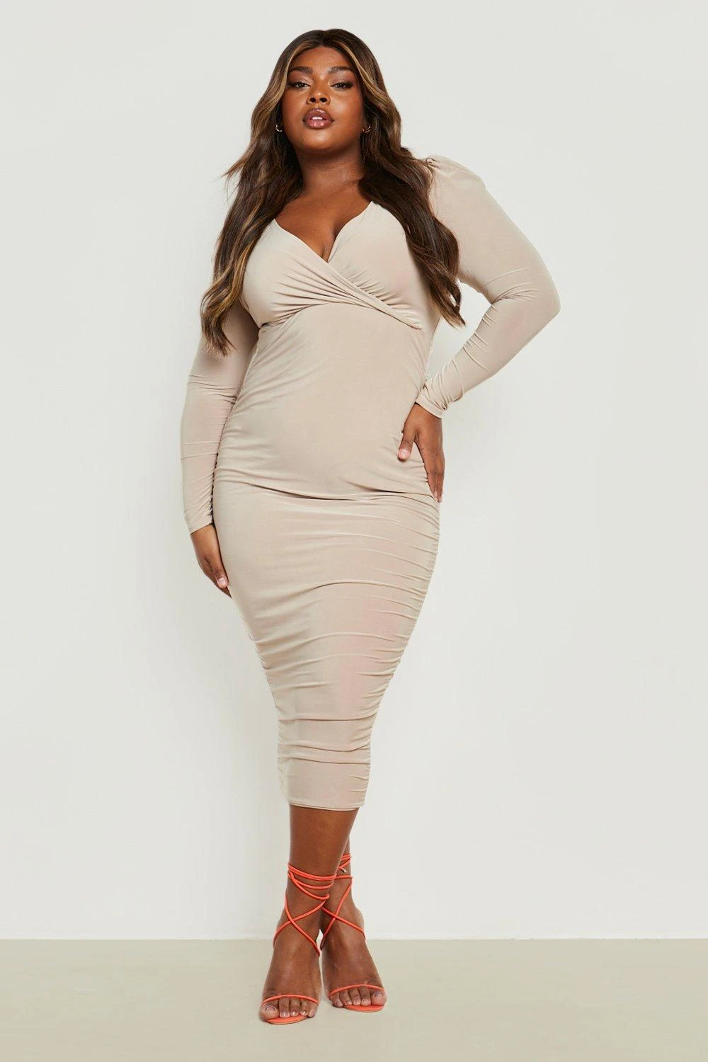 Vestito Scaldacuore Midi Plus Size Su Due Livelli 3 Vestito Scaldacuore Midi Plus Size Su Due Livelli - immagine 3