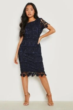 Vestito Midi Petite In Pizzo Premium Aperto Sul Retro