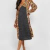 Vestito Midi Premaman Con Stampe Miste E Maniche A Sbuffo