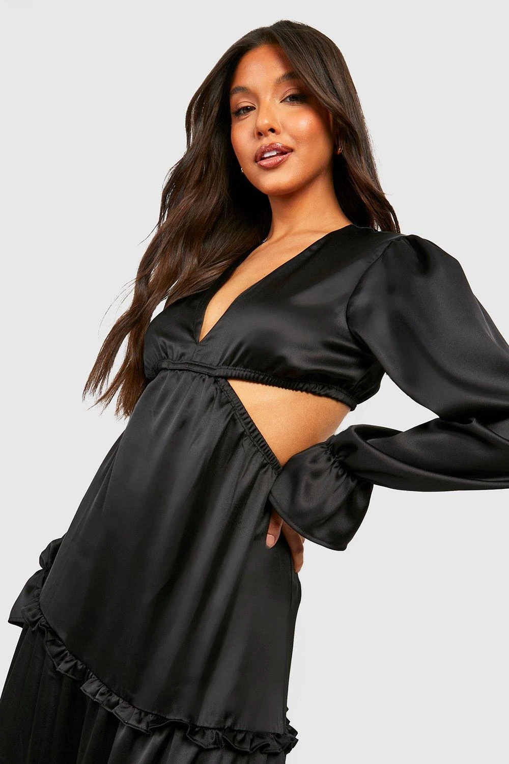 Vestito Maxi In Raso Con Dettagli Arricciati E Scollo Profondo 4 Vestito Maxi In Raso Con Dettagli Arricciati E Scollo Profondo - immagine 4