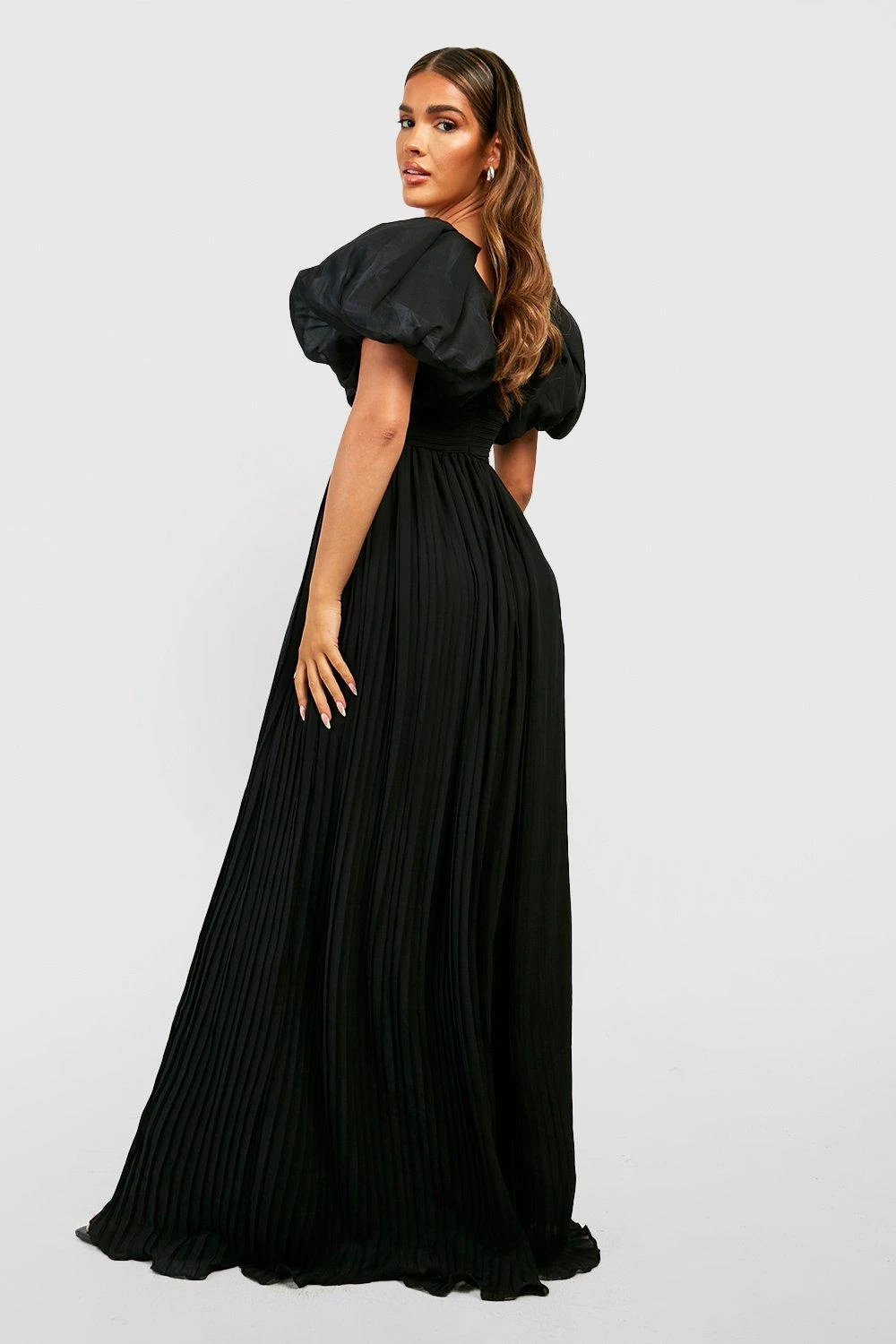 Vestito Maxi In Chiffon A Pieghe Con Maniche A Sbuffo 2 Vestito Maxi In Chiffon A Pieghe Con Maniche A Sbuffo - immagine 2