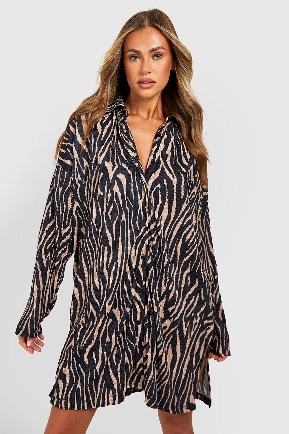 Vestito Camicia Oversize Plissettato E Zebrato 1 Vestito Camicia Oversize Plissettato E Zebrato