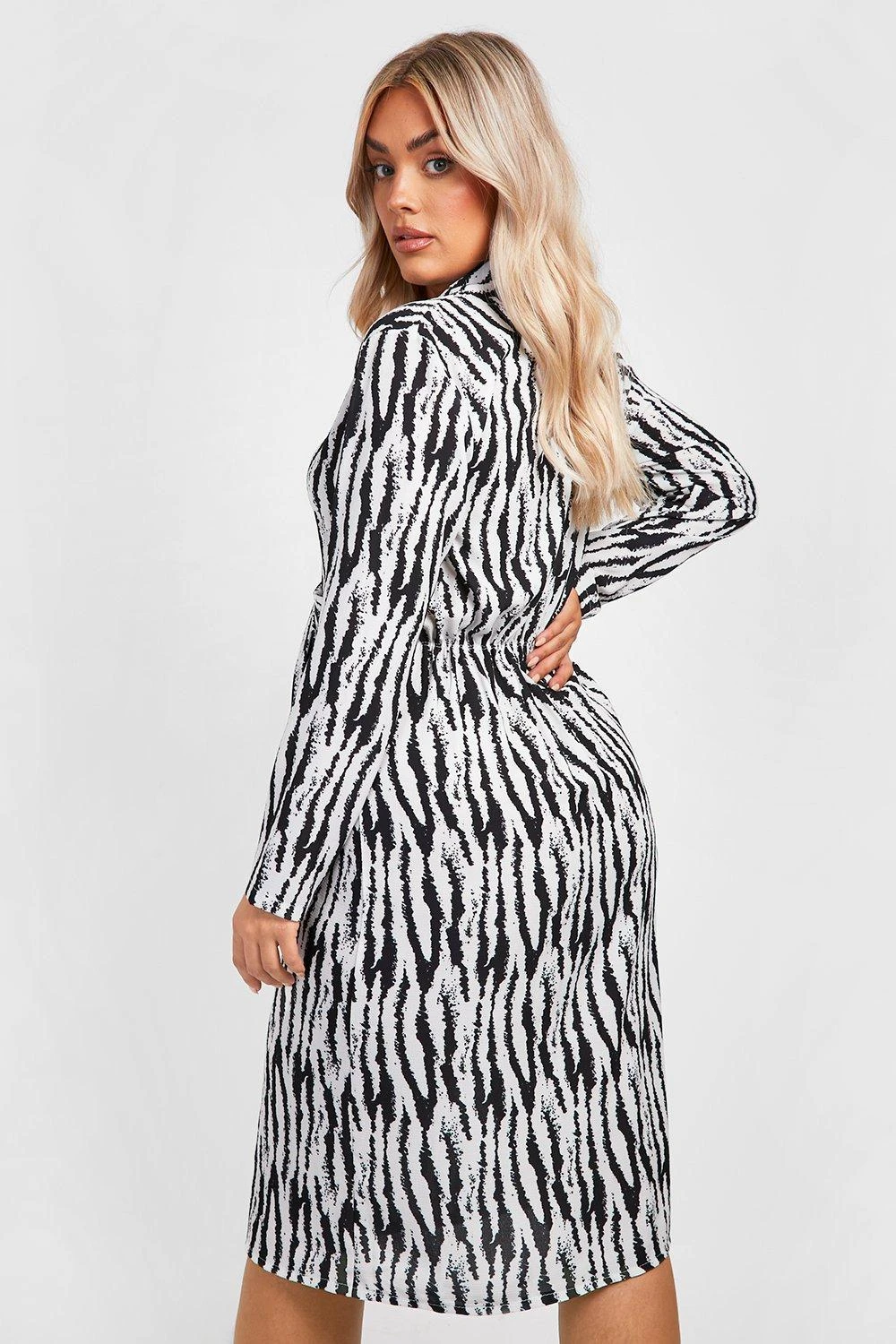 Vestito Camicia Midi Plus Size Zebrato 2 Vestito Camicia Midi Plus Size Zebrato - immagine 2