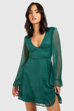 Vestito Skater In Rete Plumetis Con Scollo A V