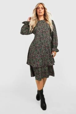 Vestito Midi Plus Size Con Scollo Rotondo E Volant