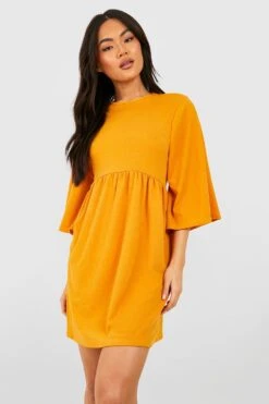 Vestito Grembiule Oversize Con Maniche Svasate