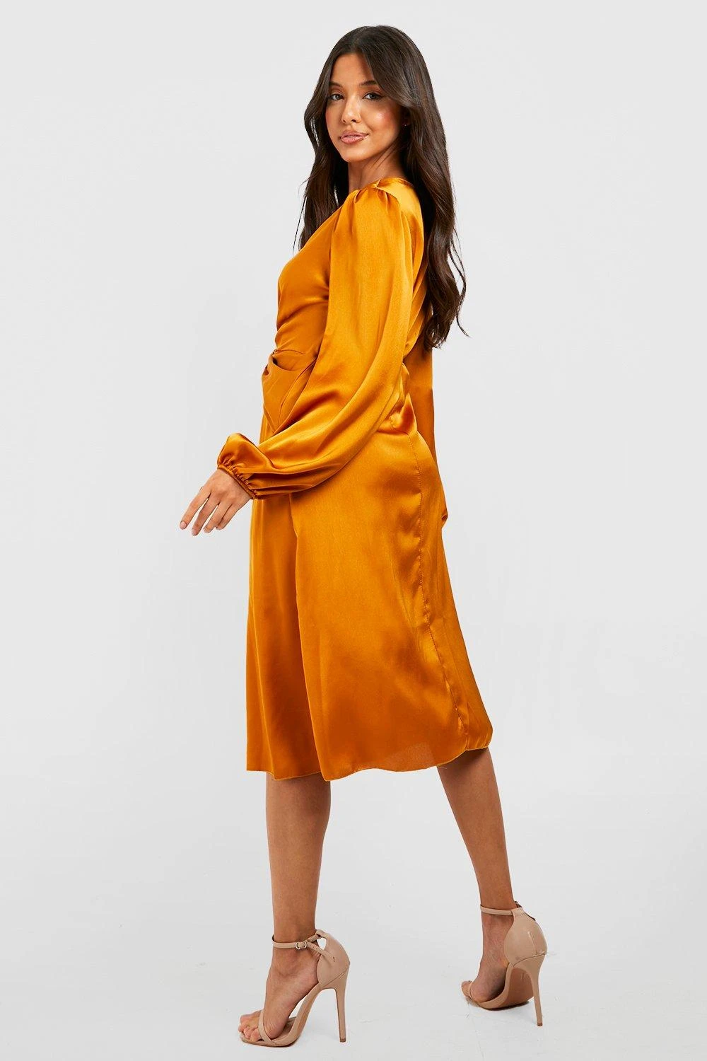 Vestito Skater Midi In Raso Con Dettagli Attorcigliati 2 Vestito Skater Midi In Raso Con Dettagli Attorcigliati - immagine 2