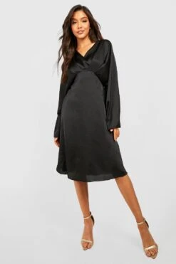 Vestito Skater Midi In Raso Con Maniche A Kimono