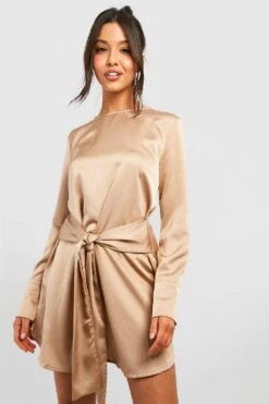 Vestito A Trapezio In Raso Con Dettagli Attorcigliati E Spalline Imbottite