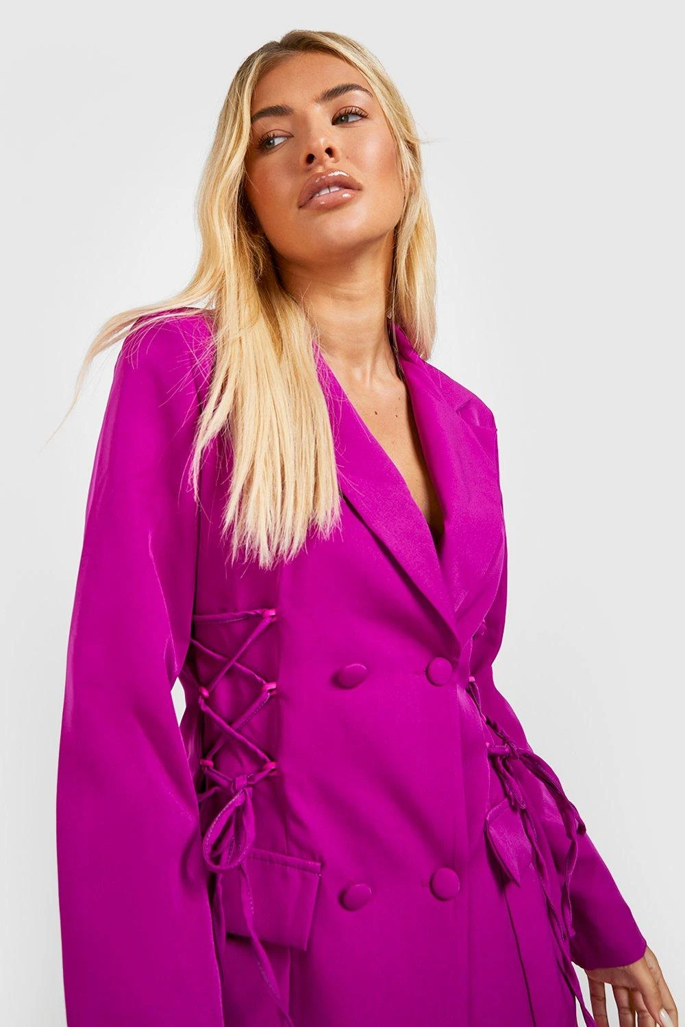 Vestito Blazer Sartoriale Con Laccetti In Vita 3 Vestito Blazer Sartoriale Con Laccetti In Vita - immagine 3