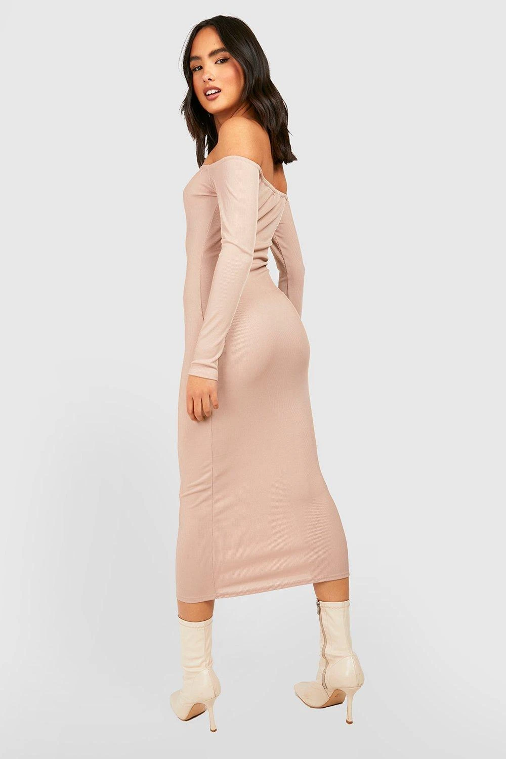 Vestito Longuette A Coste Con Spalle Scoperte 2 Vestito Longuette A Coste Con Spalle Scoperte - immagine 2