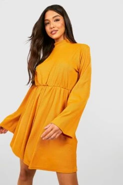 Vestito Skater Basic A Coste Con Maniche Svasate