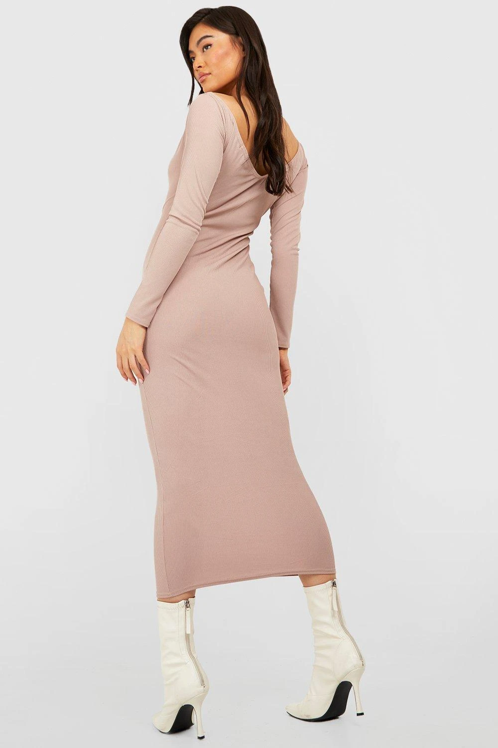 Vestito Longuette A Coste Modellanti Con Spalle Scoperte 2 Vestito Longuette A Coste Modellanti Con Spalle Scoperte - immagine 2