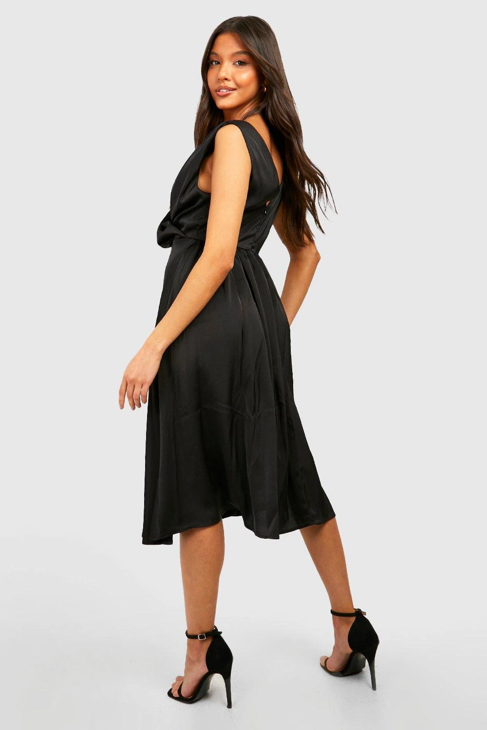 Vestito Scaldacuore Midi In Raso Con Scollo A Cappuccio 2 Vestito Scaldacuore Midi In Raso Con Scollo A Cappuccio - immagine 2