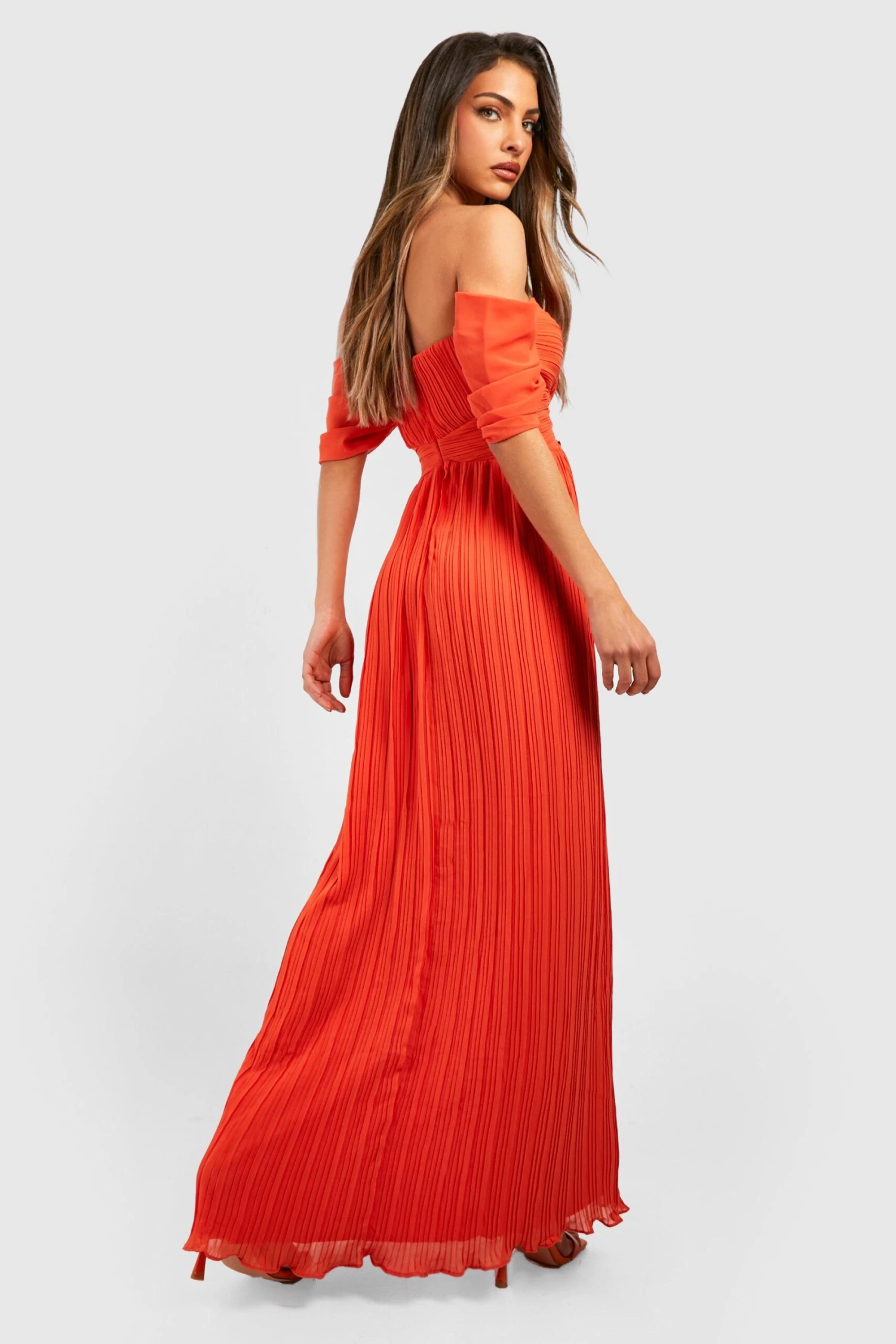 Vestito Maxi In Chiffon A Pieghe Con Scollo Bardot 2 Vestito Maxi In Chiffon A Pieghe Con Scollo Bardot - immagine 2