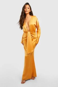 Vestito Maxi In Raso Con Scollo Profondo