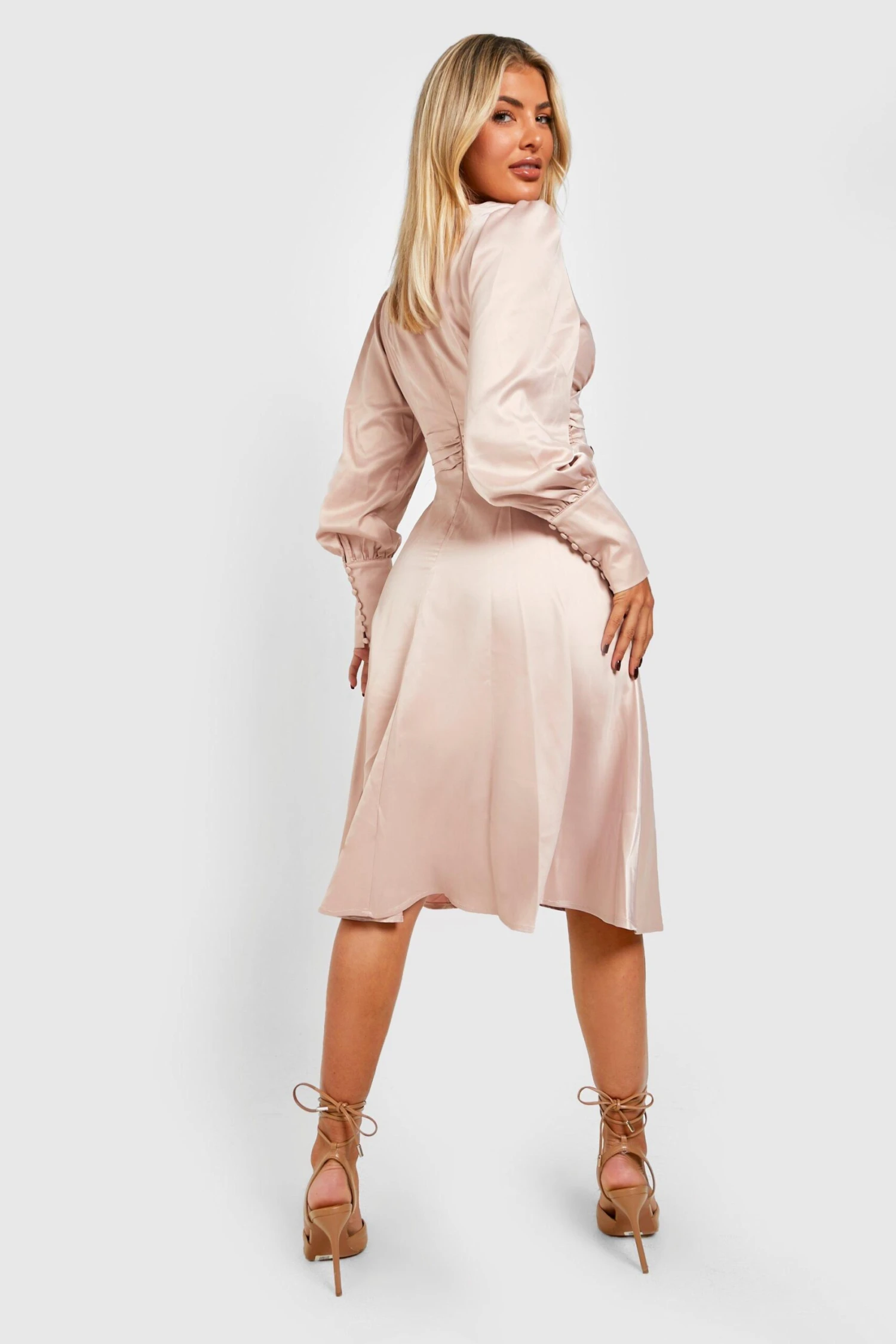 Vestito Midi In Raso Con Scollo Profondo E Ruches In Vita 2 Vestito Midi In Raso Con Scollo Profondo E Ruches In Vita - immagine 2