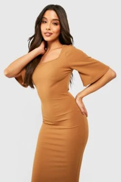 Vestito Midi Sagomato Con Scollo Quadrato E Maniche Svasate 6 Vestito Midi Sagomato Con Scollo Quadrato E Maniche Svasate -Negozio al dettaglio Vestiti gzz39930 camel xl 2