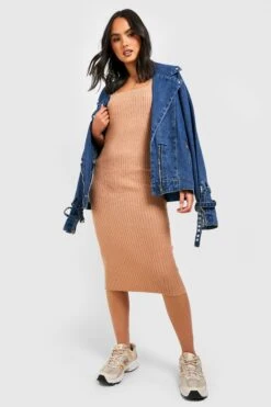 Vestito Longuette Basic In Maglia A Coste Con Scollo Quadrato