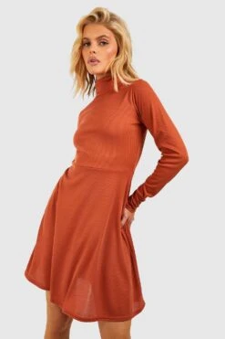 Vestito Skater A Collo Alto A Coste Con Maniche Lunghe 6 Vestito Skater A Collo Alto A Coste Con Maniche Lunghe -Negozio al dettaglio Vestiti gzz40834 rust xl 2