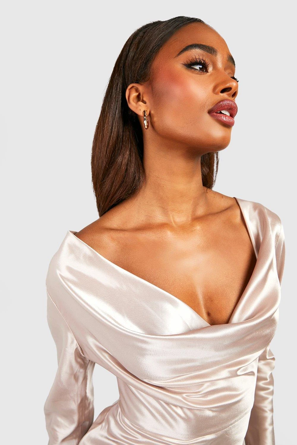 Vestito Maxi A Maniche Lunghe Da Cerimonia Con Scollo A Cappuccio 4 Vestito Maxi A Maniche Lunghe Da Cerimonia Con Scollo A Cappuccio - immagine 4