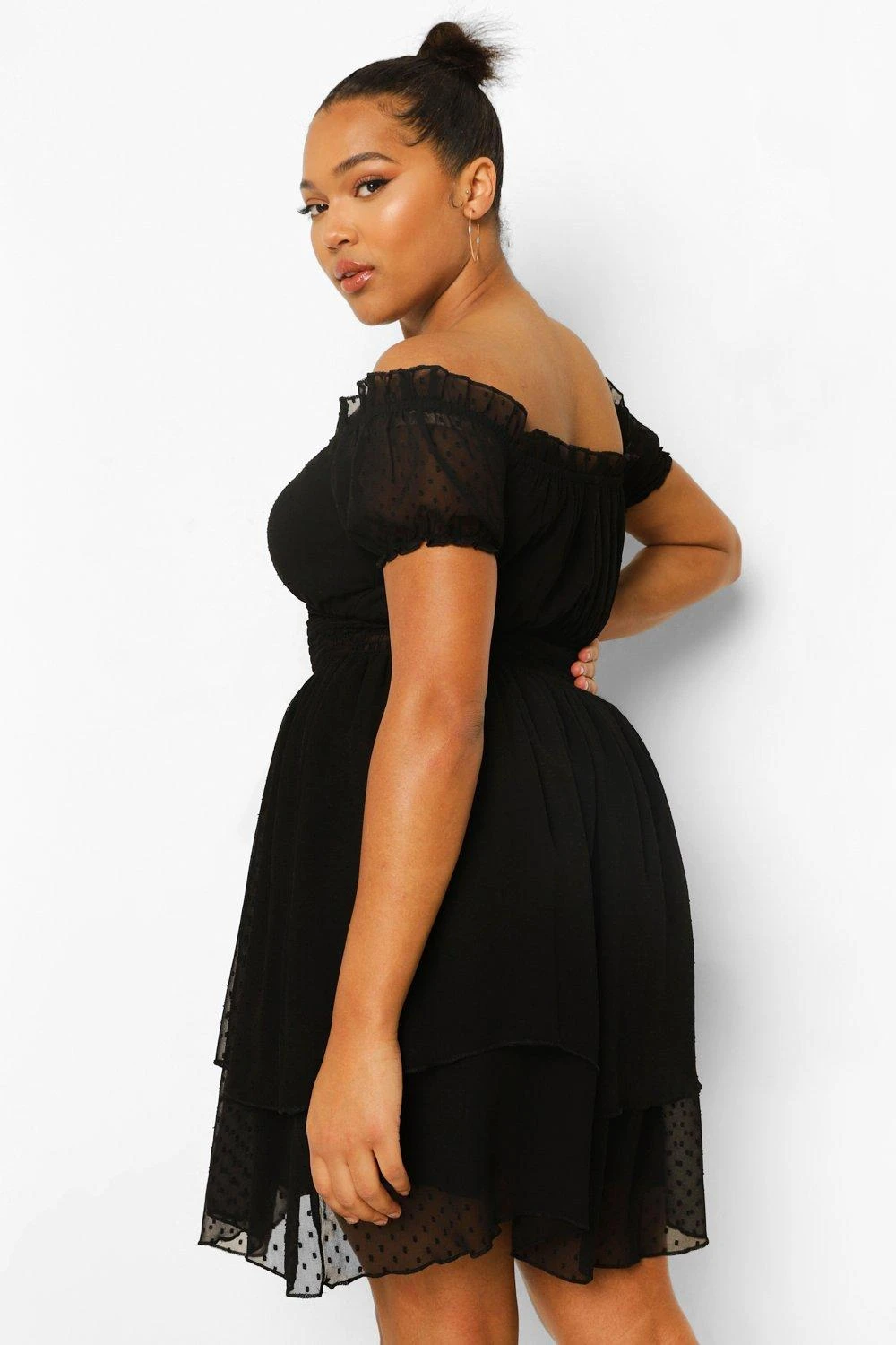 Vestito Skater Plus Size In Rete Plumetis Con Spalle Scoperte 2 Vestito Skater Plus Size In Rete Plumetis Con Spalle Scoperte - immagine 2