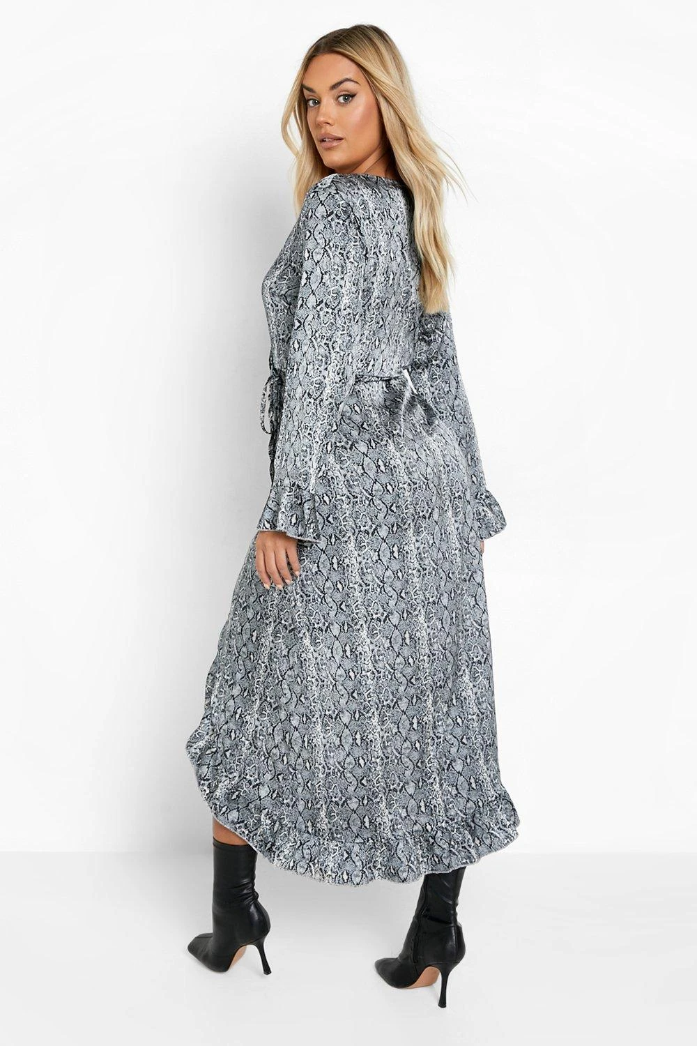 Vestito Plus Size A Incrocio Effetto Pelle Di Serpente E Arricciature 2 Vestito Plus Size A Incrocio Effetto Pelle Di Serpente E Arricciature - immagine 2