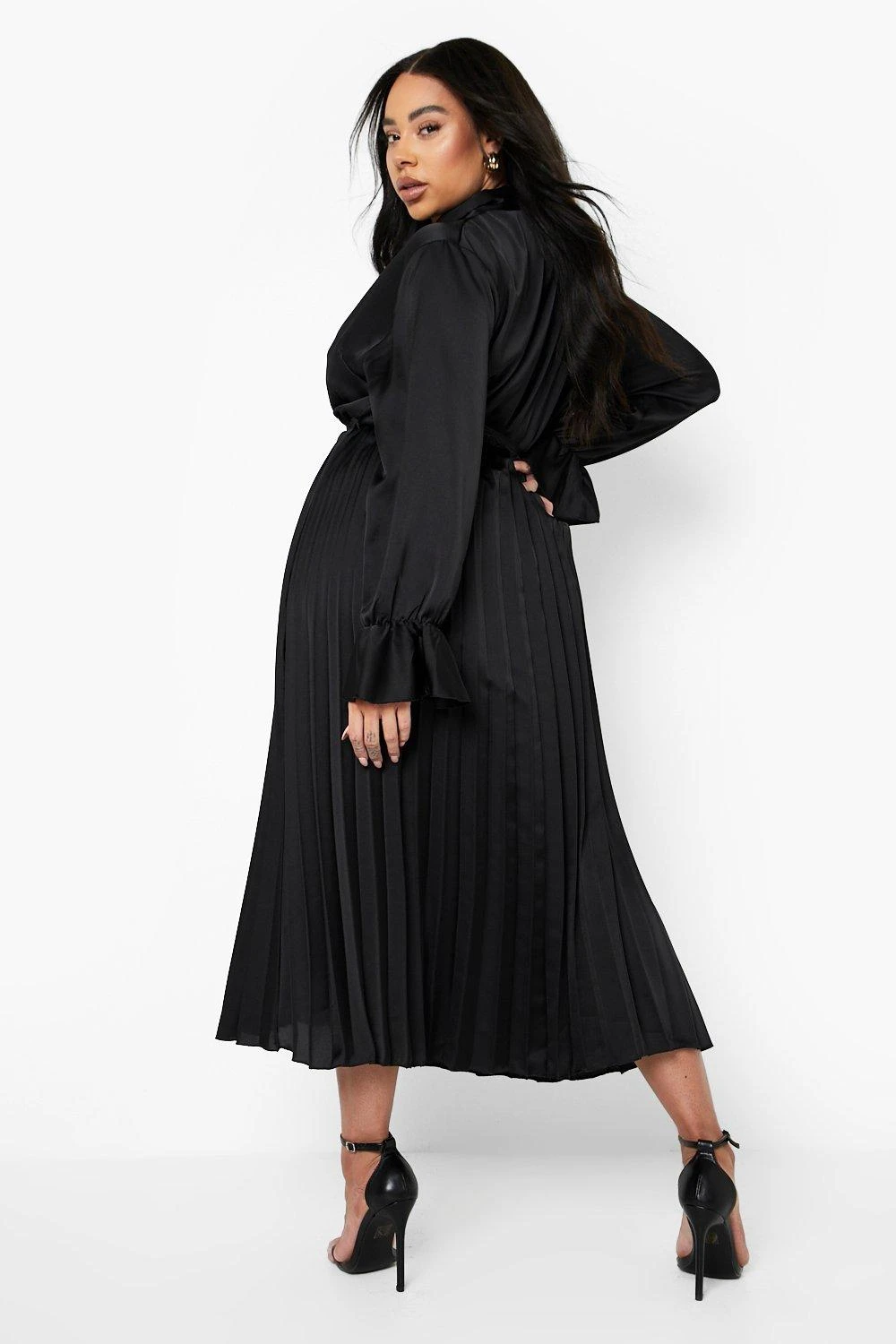 Vestito Midaxi Plus Size In Raso Con Pieghe 2 Vestito Midaxi Plus Size In Raso Con Pieghe - immagine 2