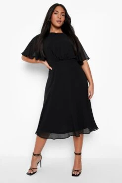 Vestito Skater Plus Size Da Cerimonia Con Pieghe E Maniche A Campana