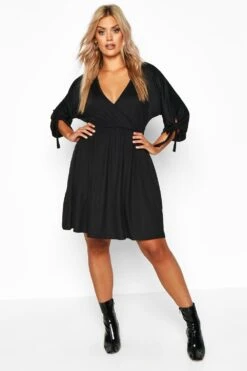 Vestito Smock Plus Size A Incrocio Con Laccetti Sulle Maniche