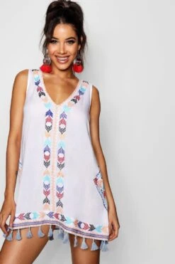 Vestito Prendisole Effetto Crespo Con Ricami E Nappe